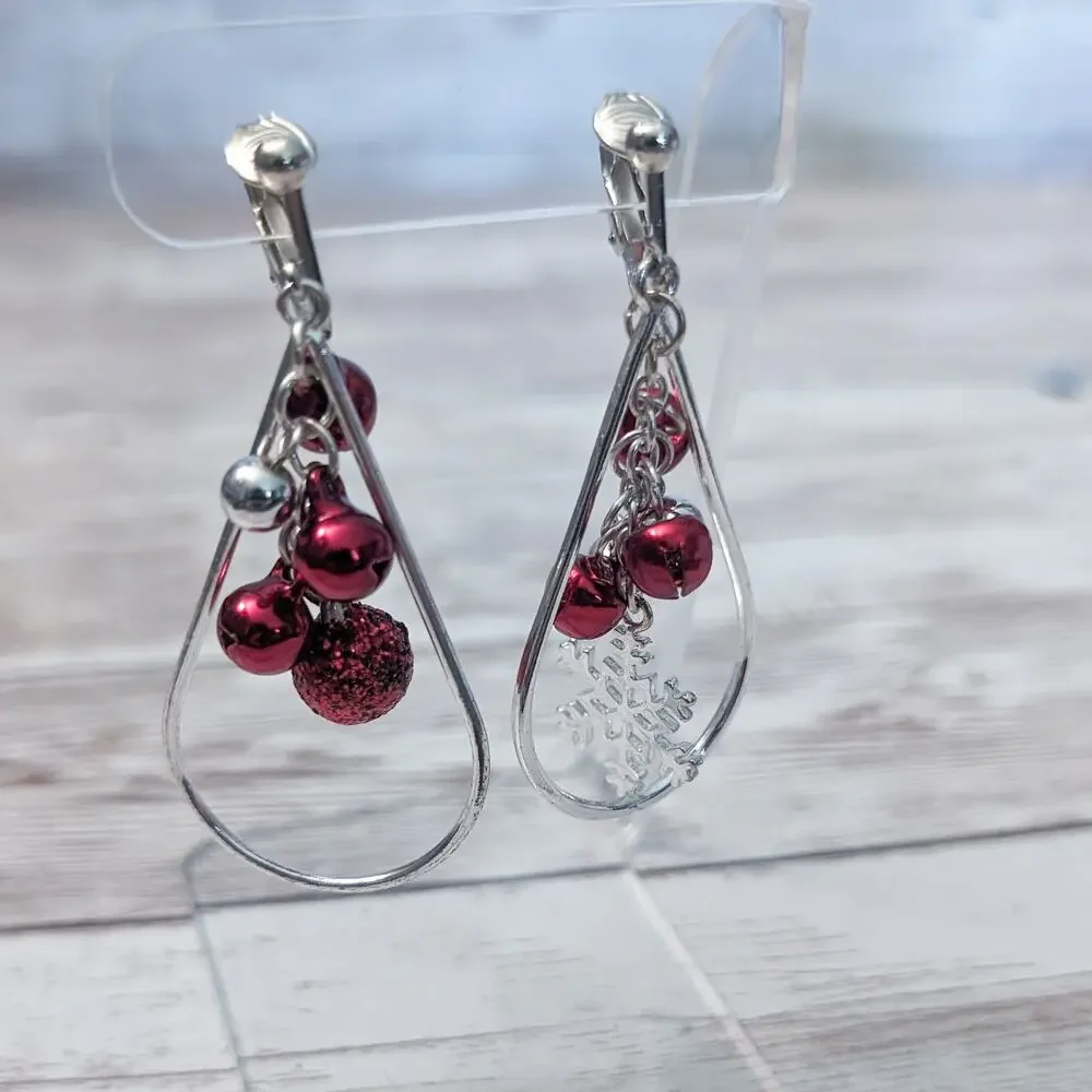 Vintage clip earrings